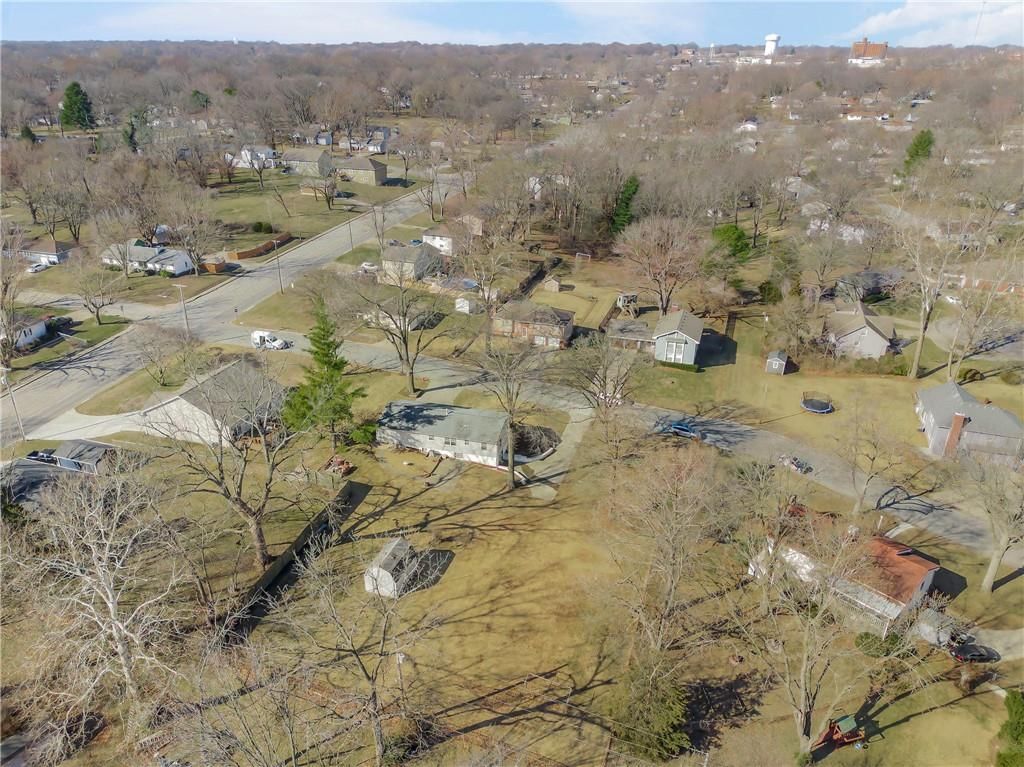 6215 Sterling Avenue — photo 35