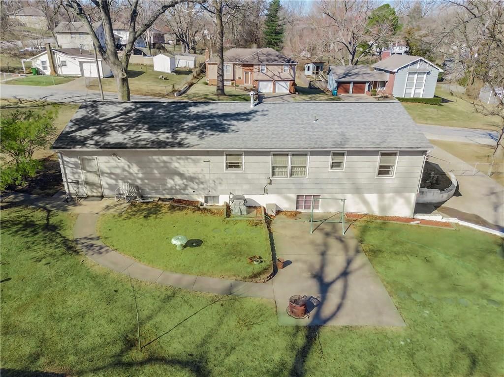 6215 Sterling Avenue — photo 36