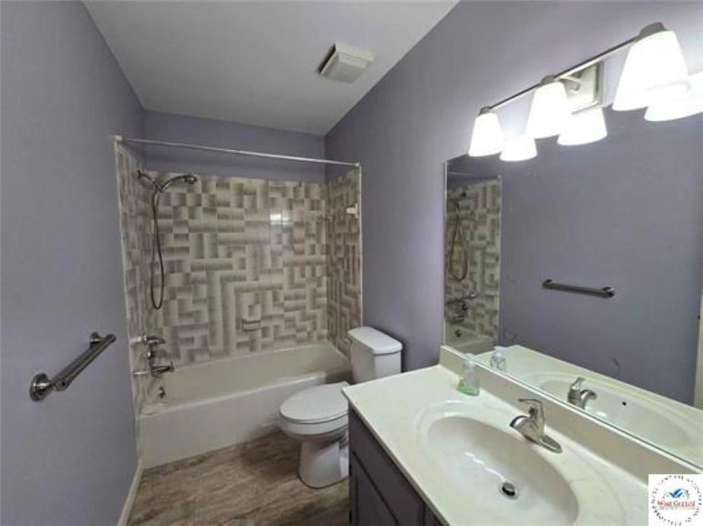 1006 E Palmer Place — photo 9