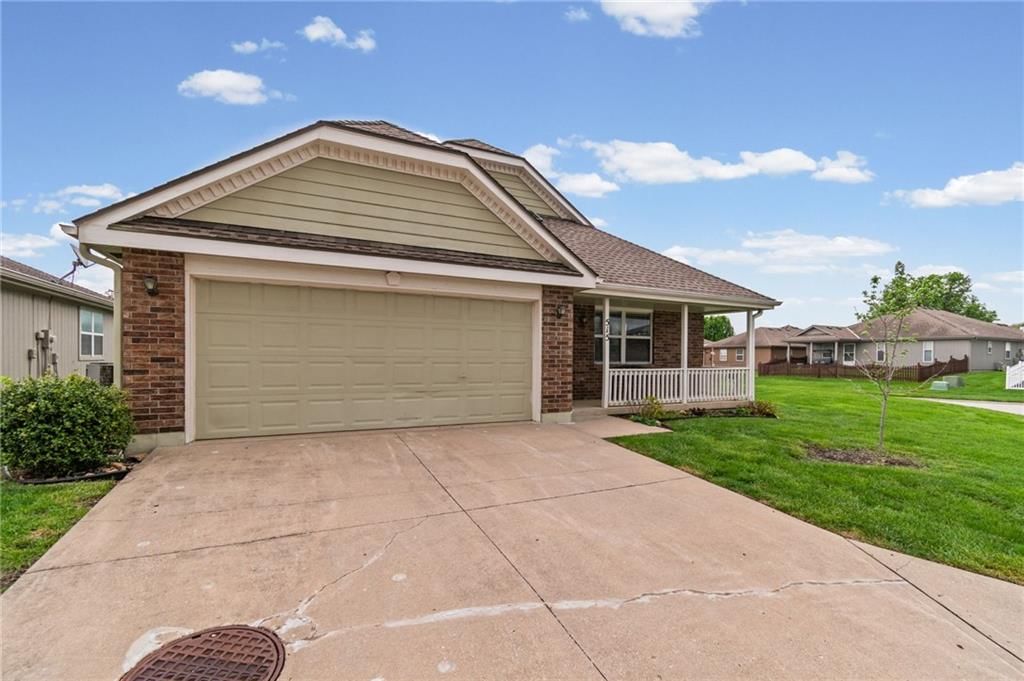 515 S Saturn Drive — photo 3