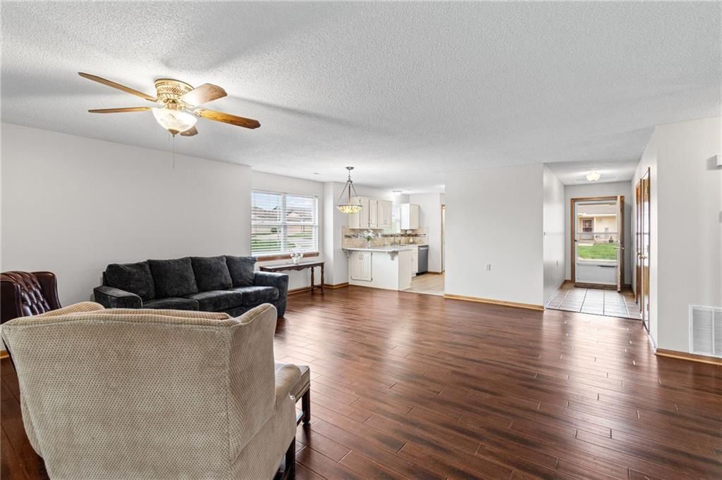 515 S Saturn Drive — photo 7