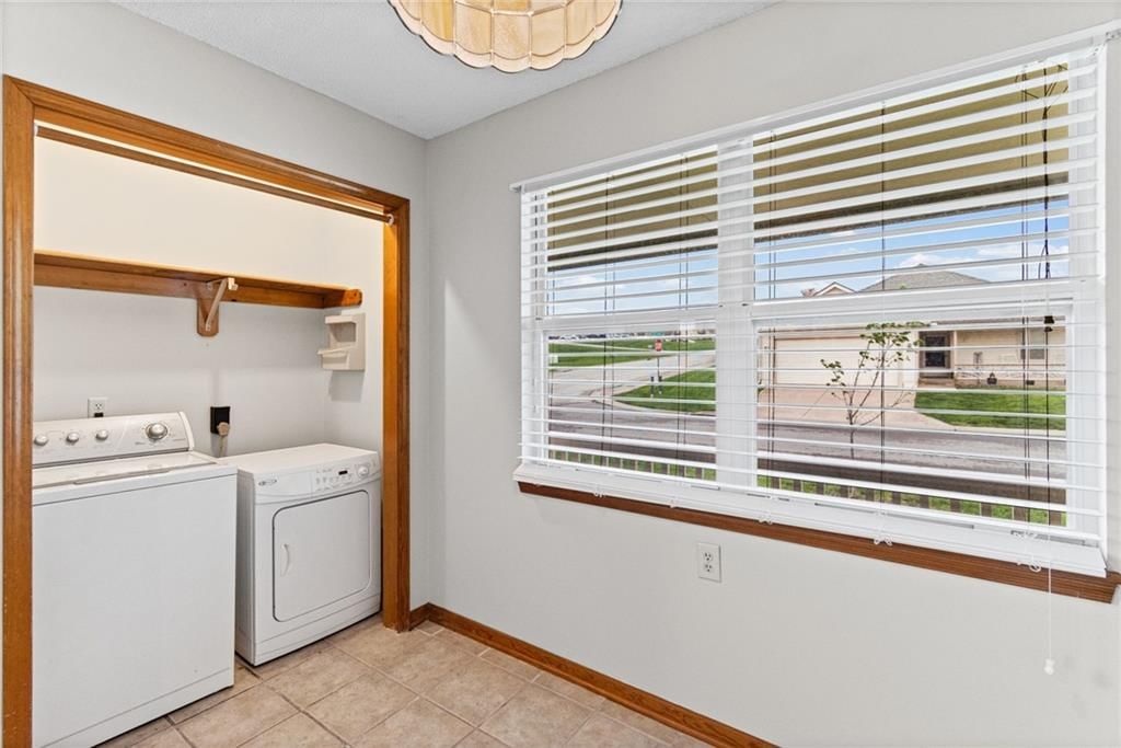 515 S Saturn Drive — photo 13
