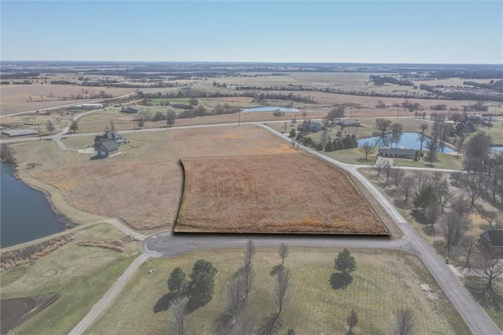 2403 Meadow Lake Drive — photo 4