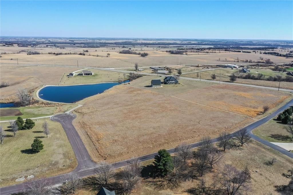 2403 Meadow Lake Drive — photo 10