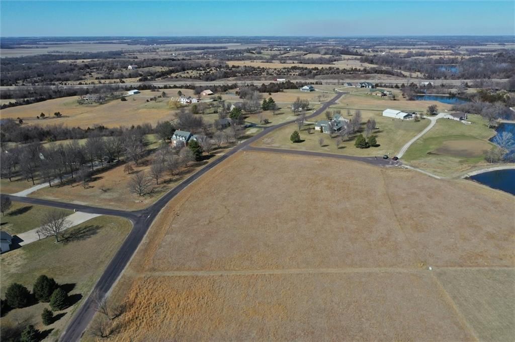 2403 Meadow Lake Drive — photo 13