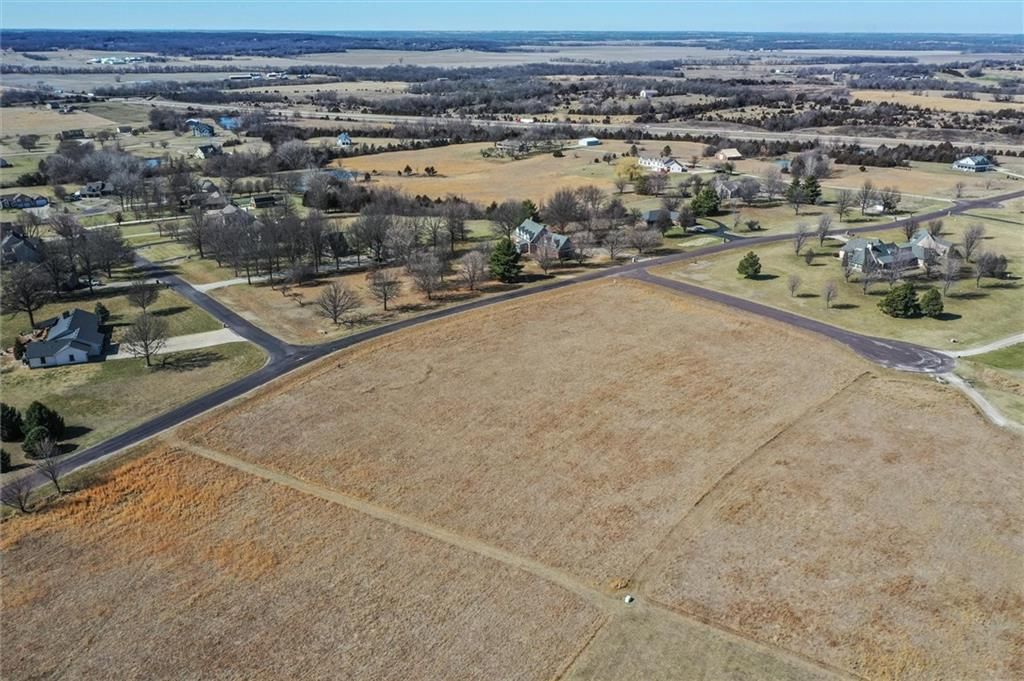 2403 Meadow Lake Drive — photo 15