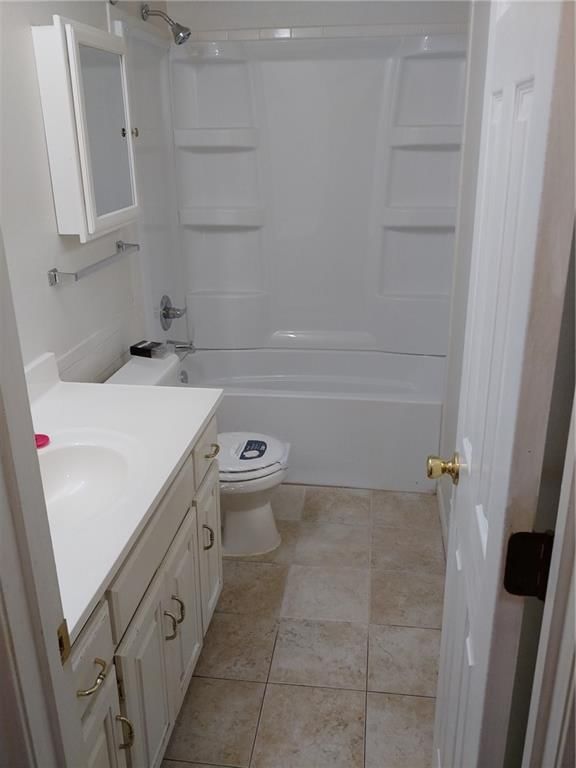 7427 & 7429 Englewood Lane — photo 11