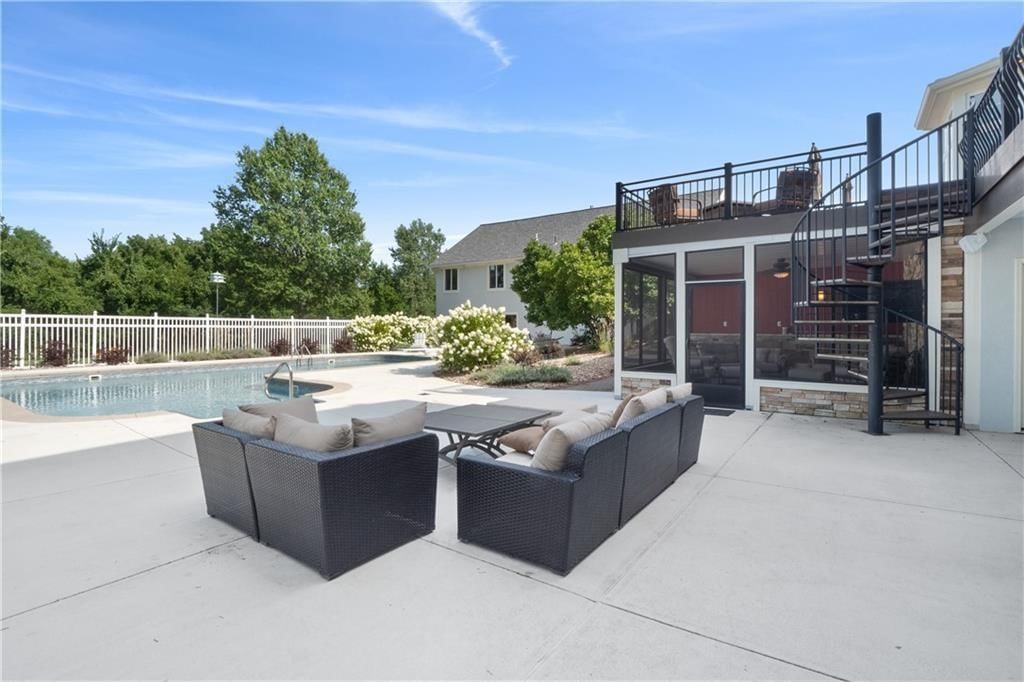 7025 MIZE Road — photo 37