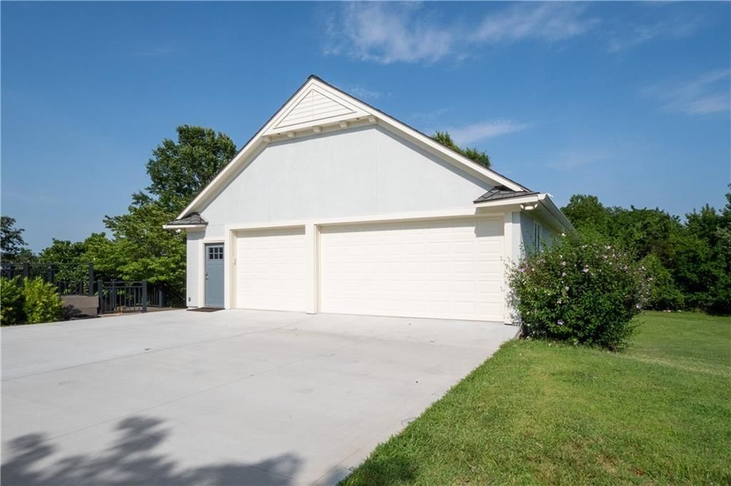 7025 MIZE Road — photo 40