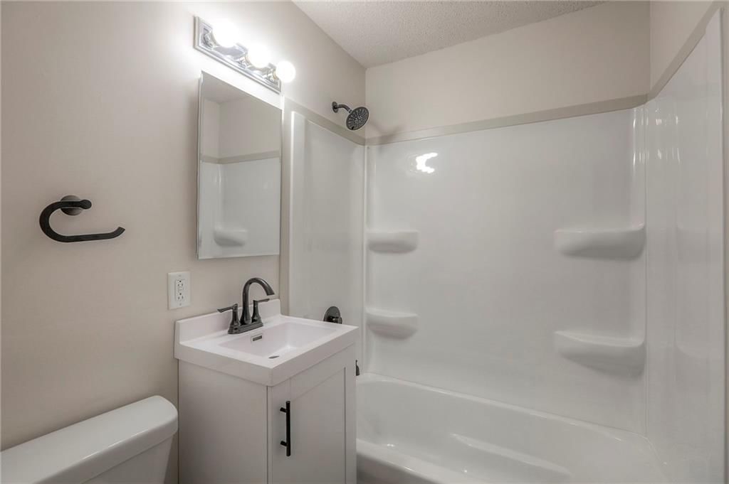 3037 S Scott Avenue — photo 13