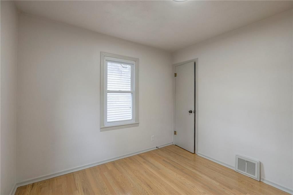 3037 S Scott Avenue — photo 15
