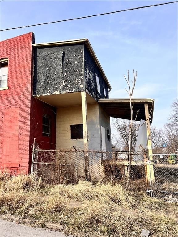 2031 Indiana Avenue — photo 7