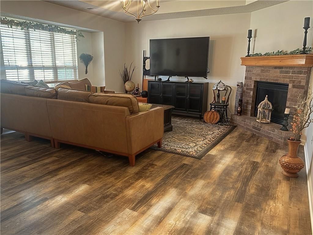 727 Country Lane — photo 4