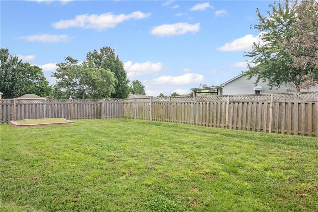 727 Country Lane — photo 14