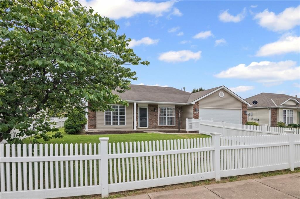 727 Country Lane — photo 19