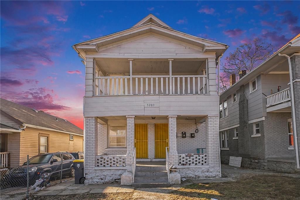 5209 Independence Avenue — photo 4