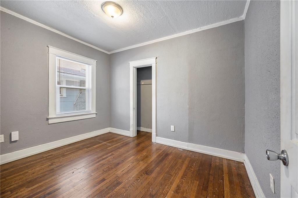 5209 Independence Avenue — photo 22