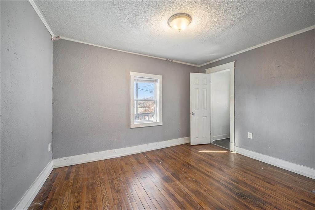 5209 Independence Avenue — photo 24