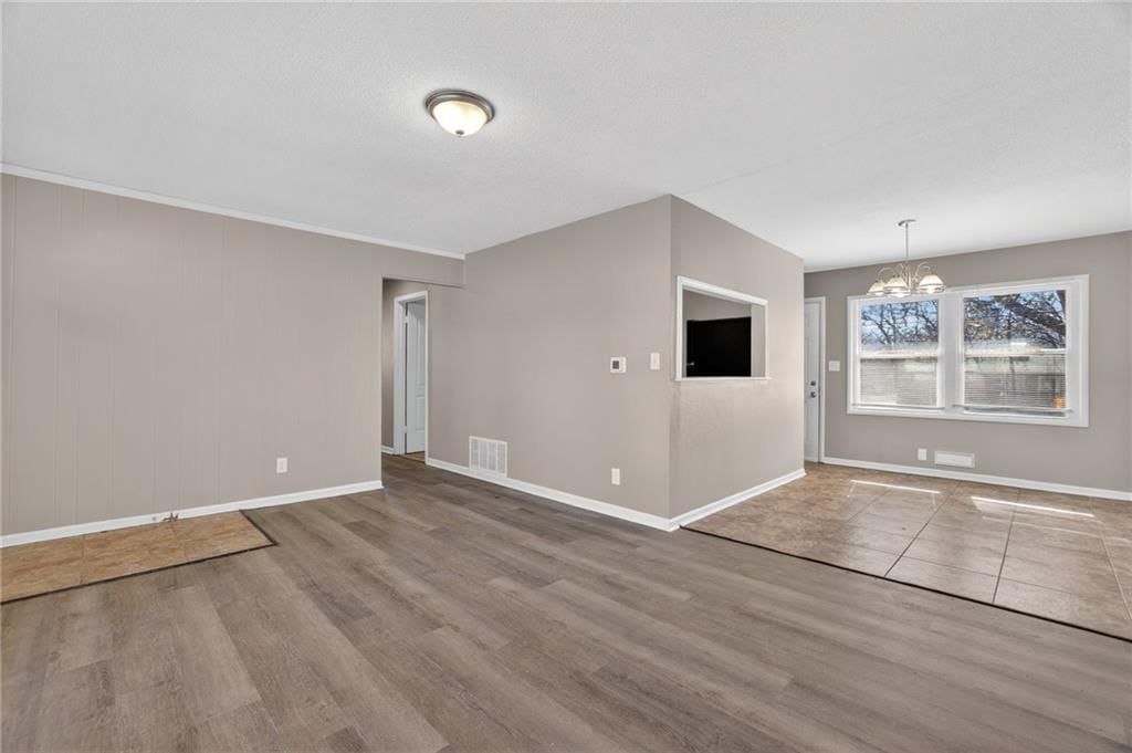 7611 E 107th Street — photo 10