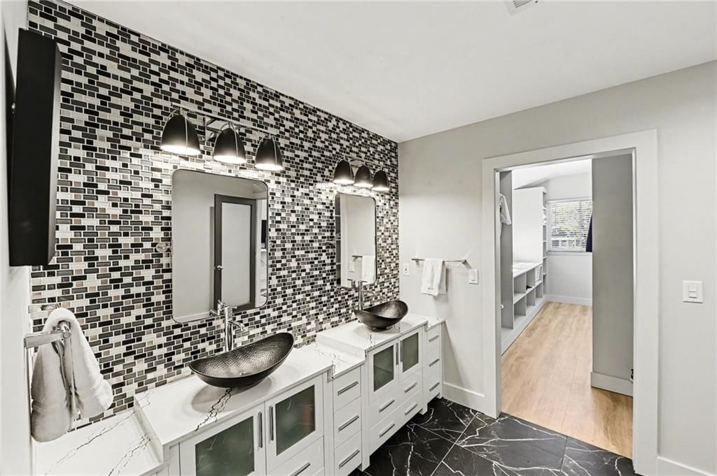 3763 Washington Street — photo 25