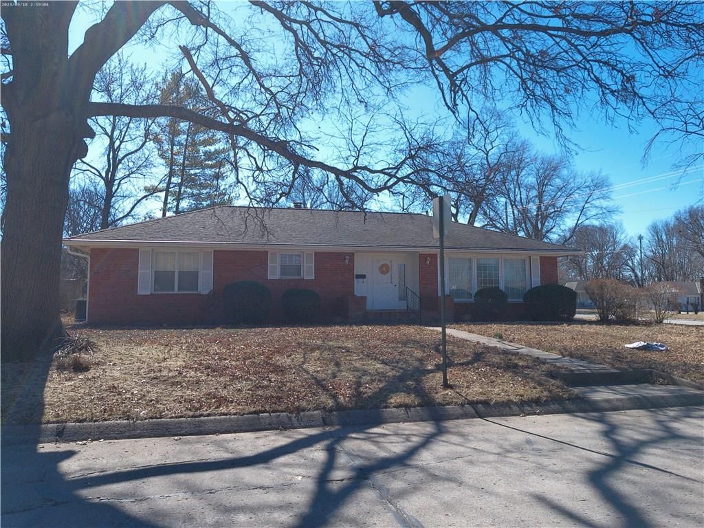 1 Holly Lane — photo 2