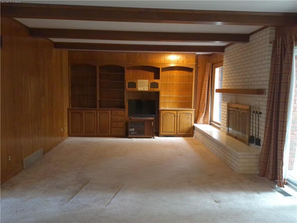 1 Holly Lane — photo 4