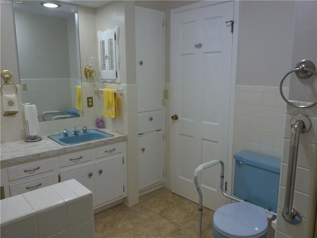 1 Holly Lane — photo 17
