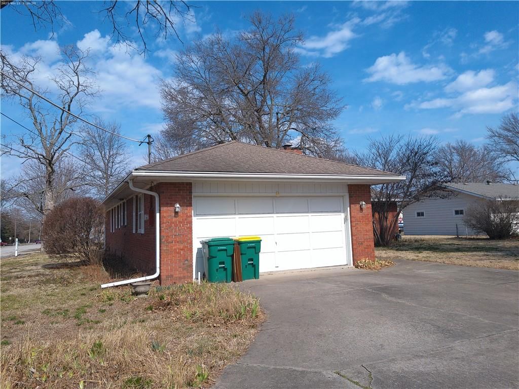 1 Holly Lane — photo 23