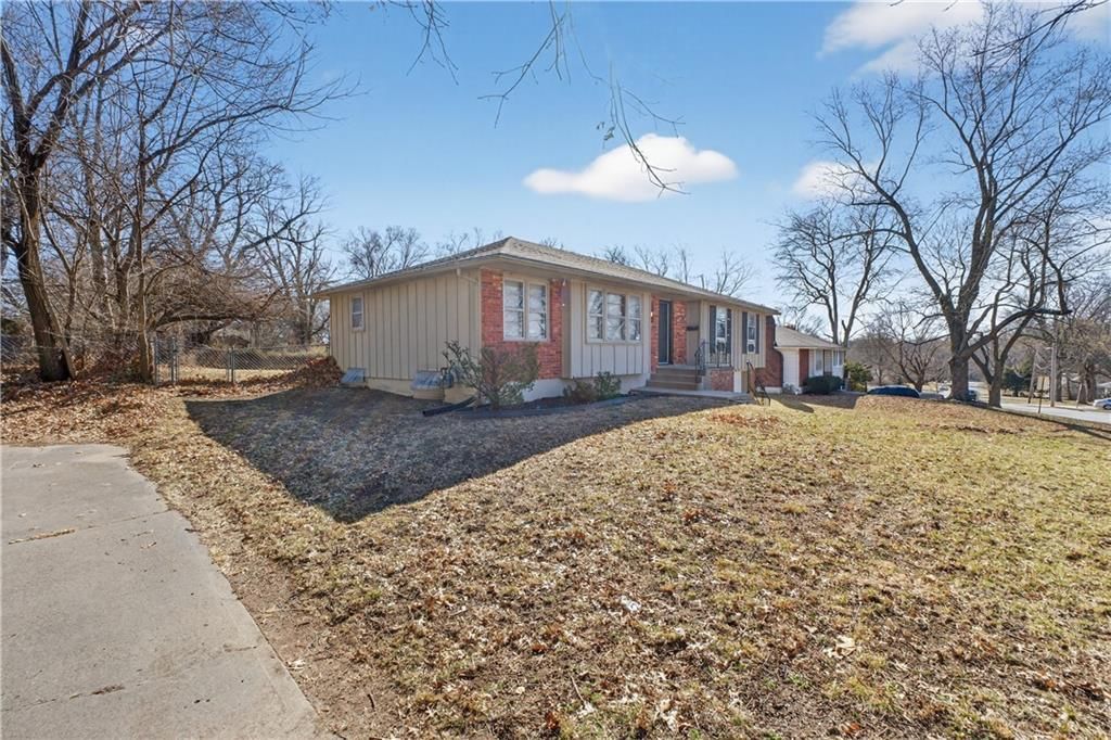 6517 Hardy Avenue — photo 3