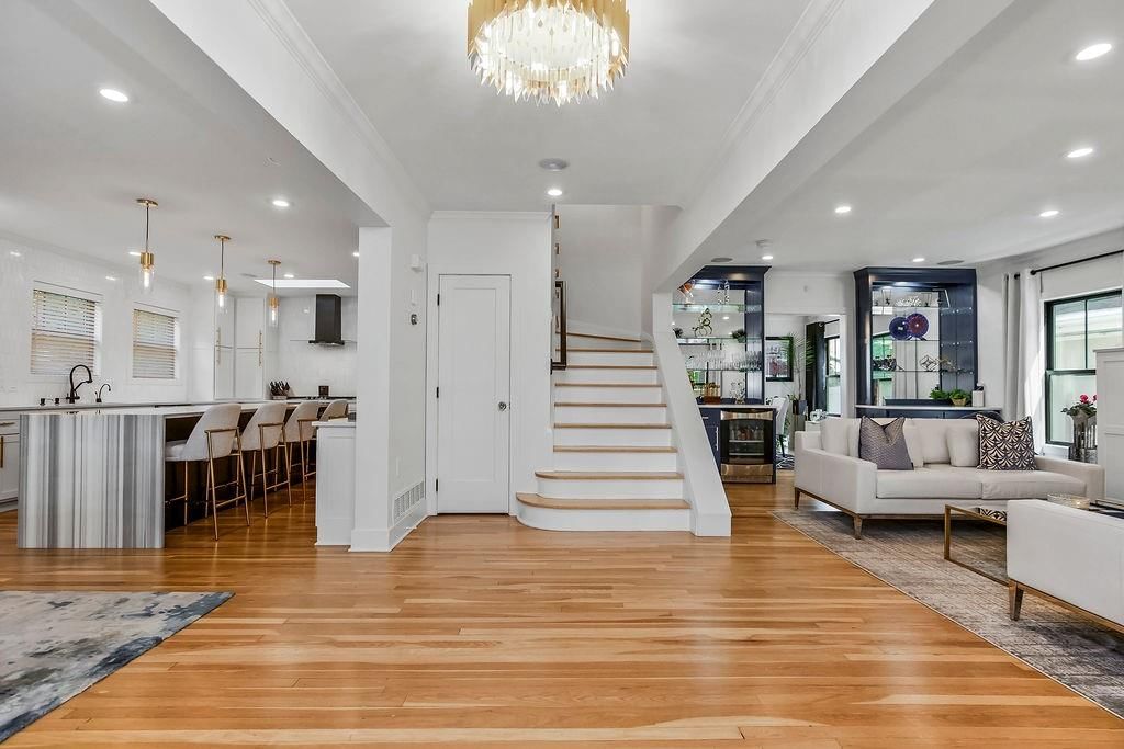 5841 McGee Street — photo 6