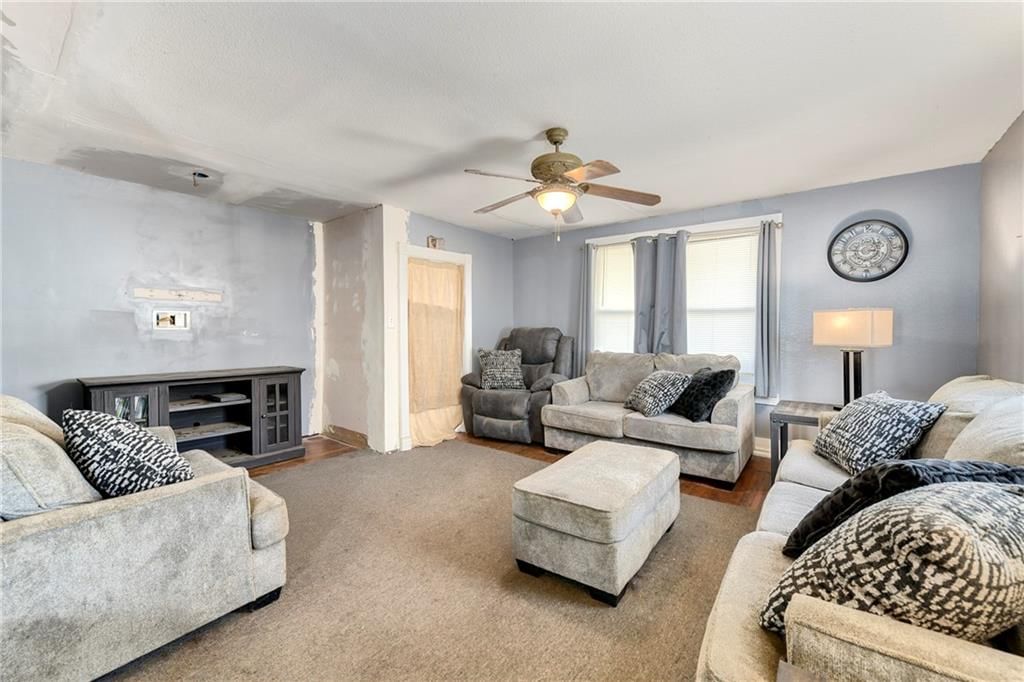 109 W Miami Street NE — photo 6