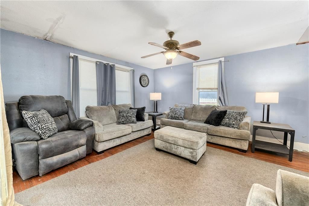 109 W Miami Street NE — photo 9