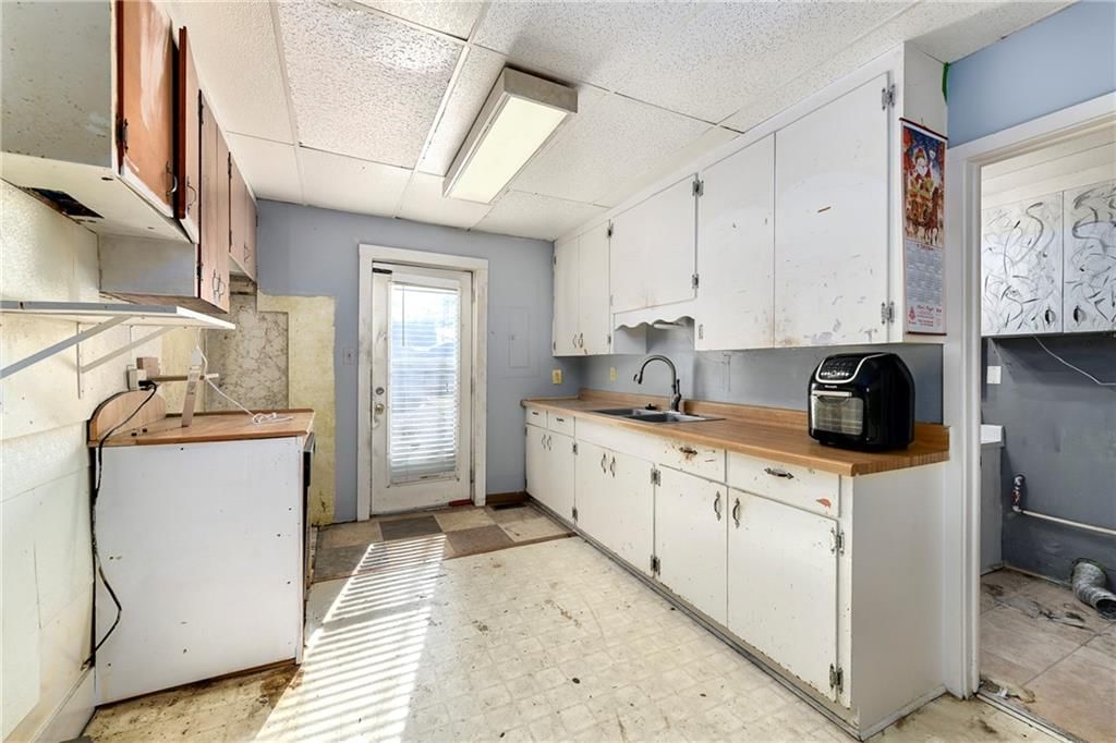 109 W Miami Street NE — photo 15