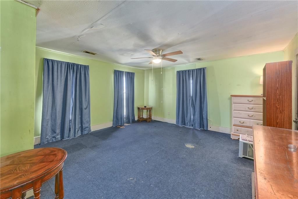 109 W Miami Street NE — photo 22