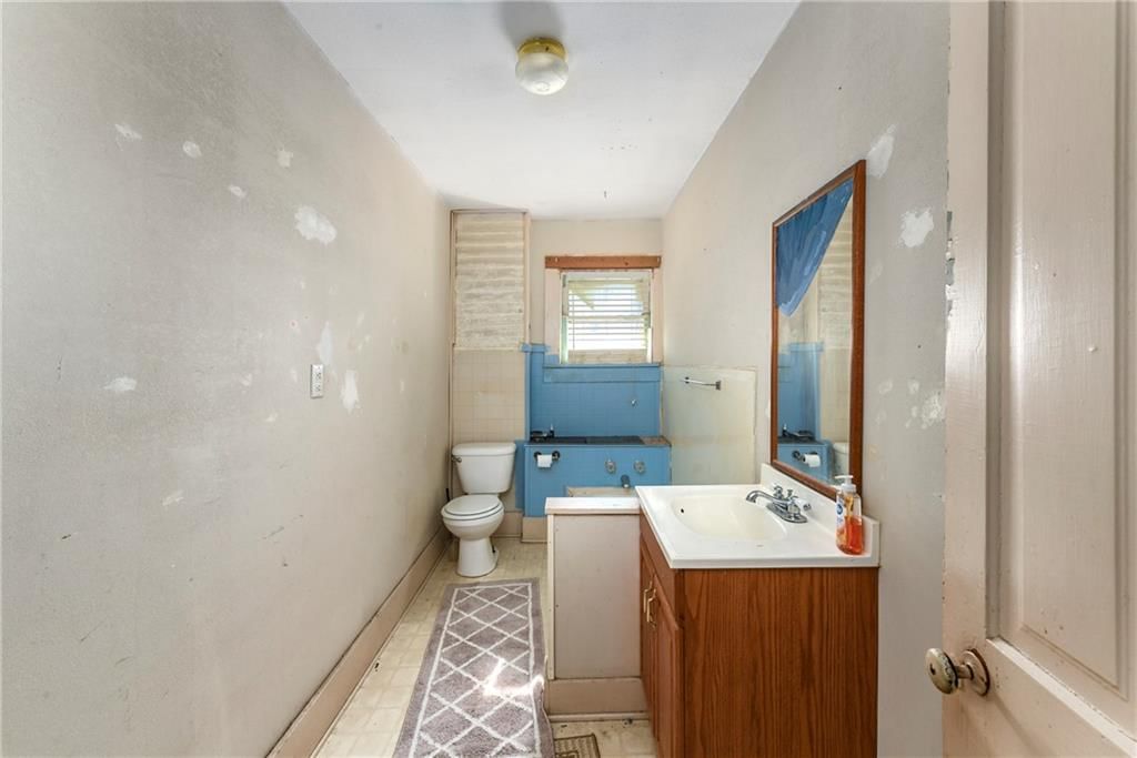 109 W Miami Street NE — photo 23
