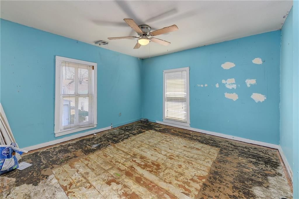 109 W Miami Street NE — photo 24