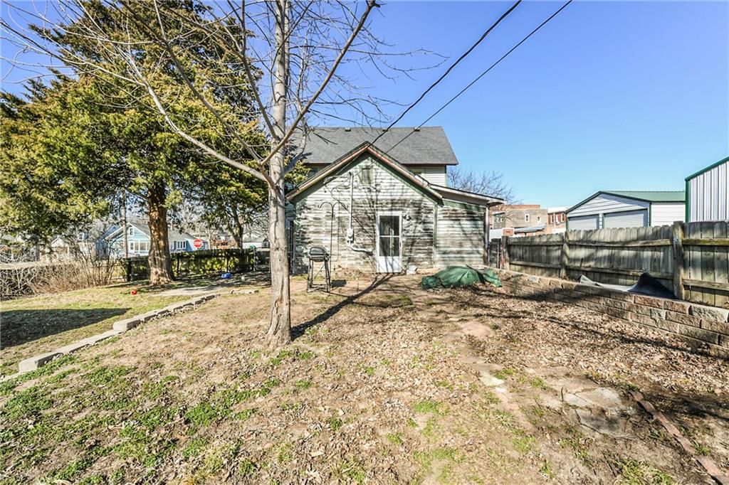 109 W Miami Street NE — photo 31