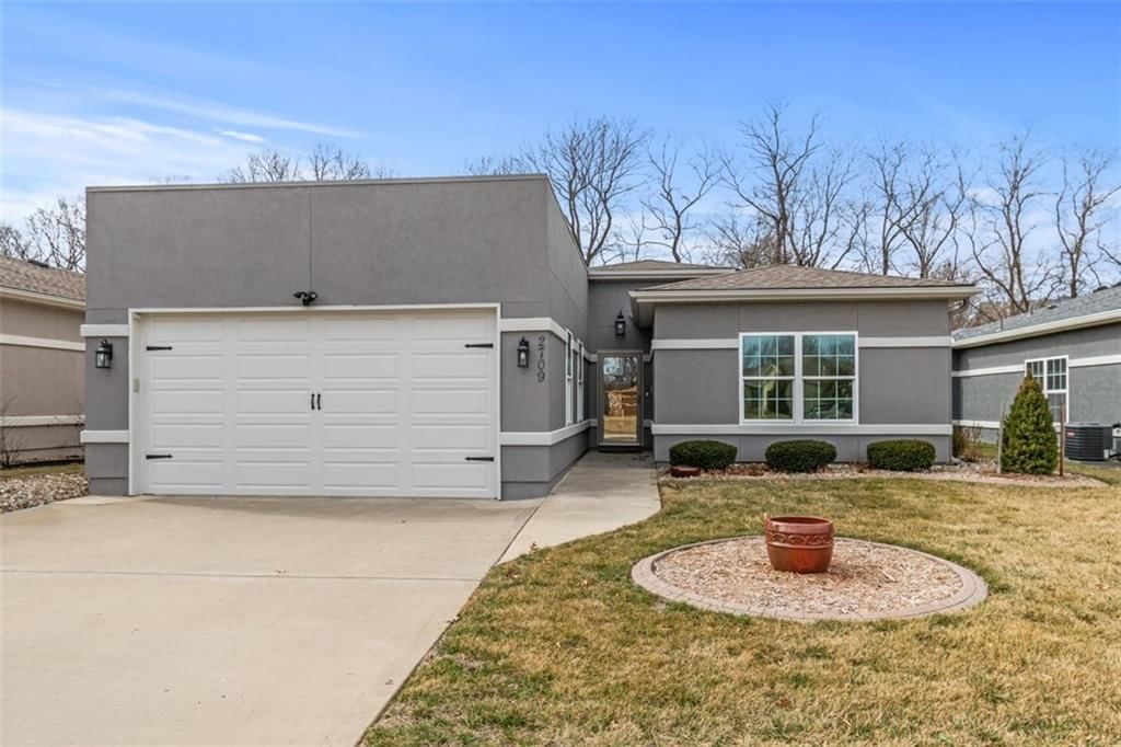 2709 Sonora Valley Drive, Blue Springs, MO