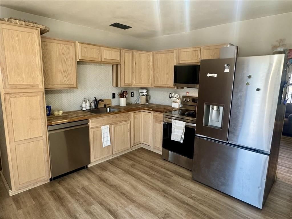 207 S Willow Street — photo 4