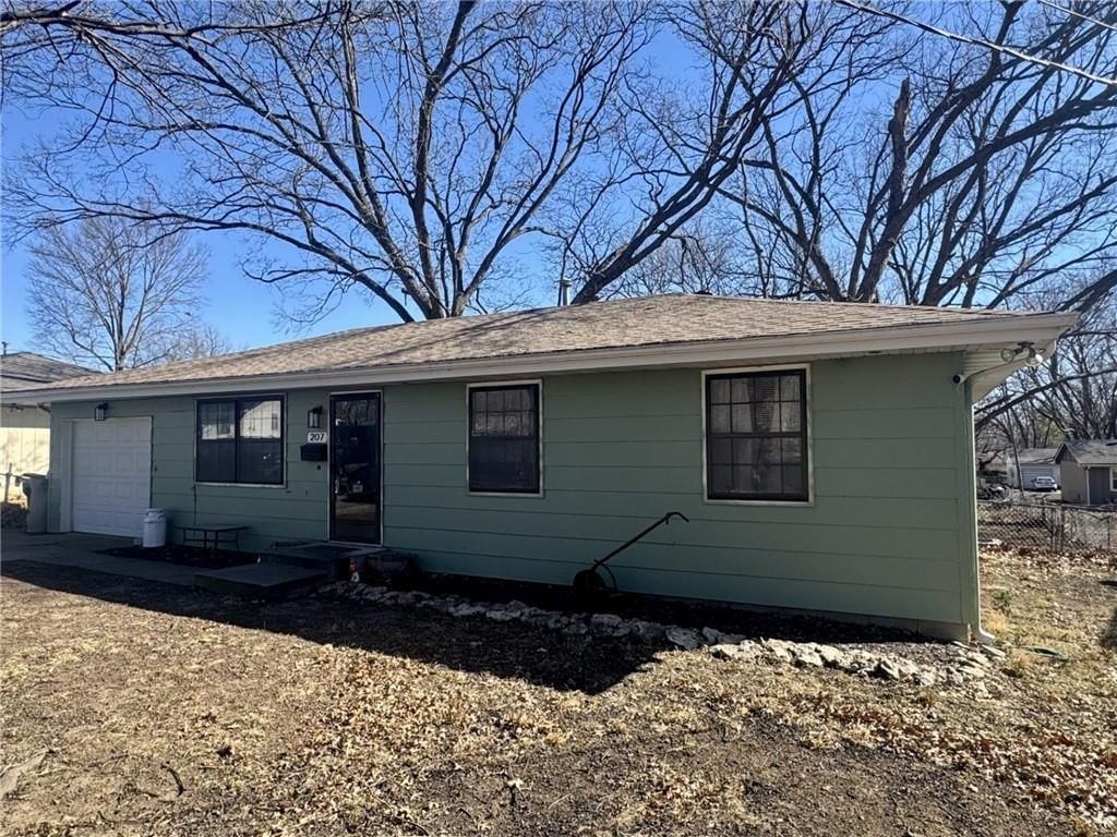 207 S Willow Street — photo 13