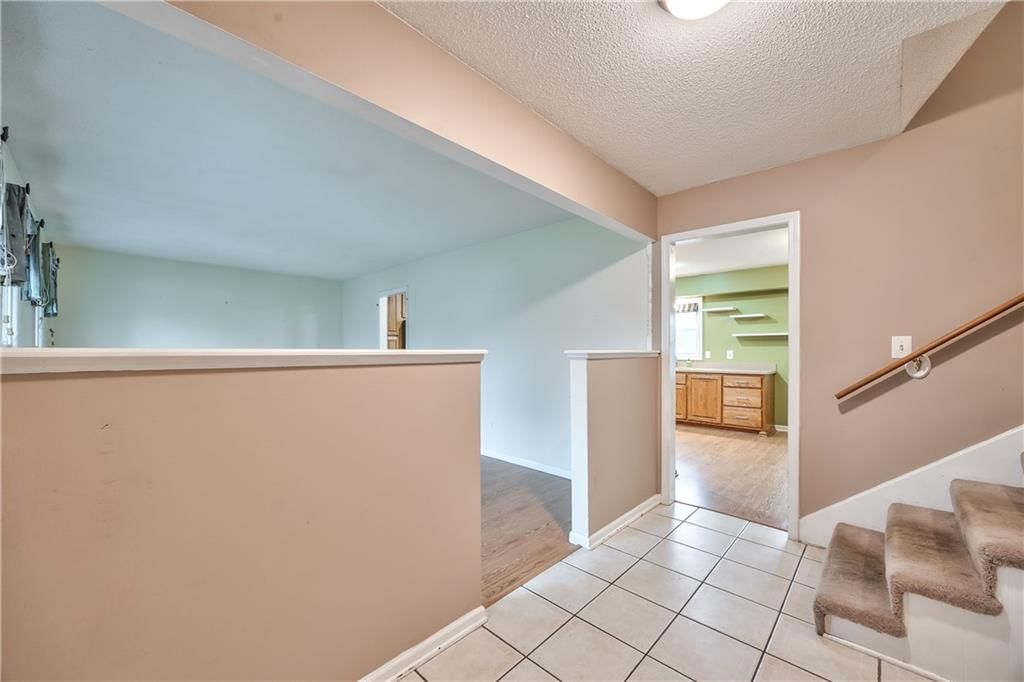 12721 W 100th Street — photo 2
