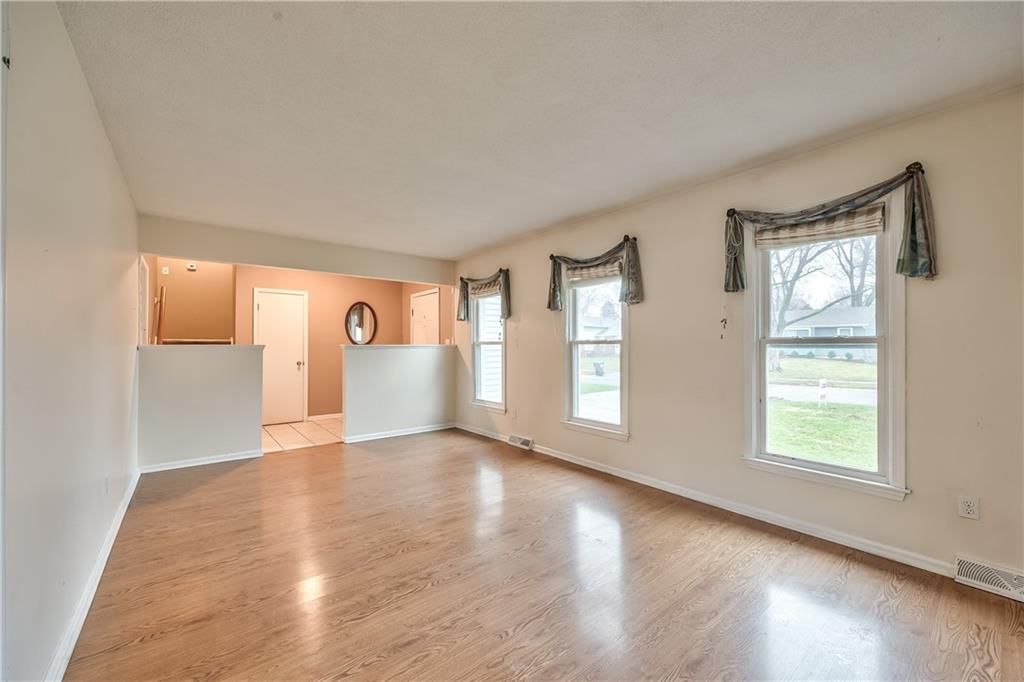 12721 W 100th Street — photo 6