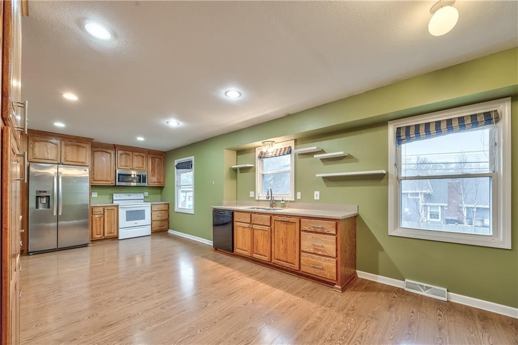 12721 W 100th Street — photo 9