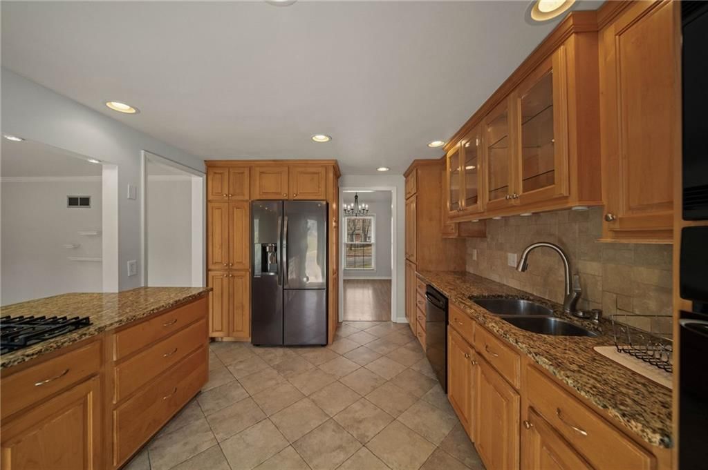 8211 Caenen Lake Road — photo 9