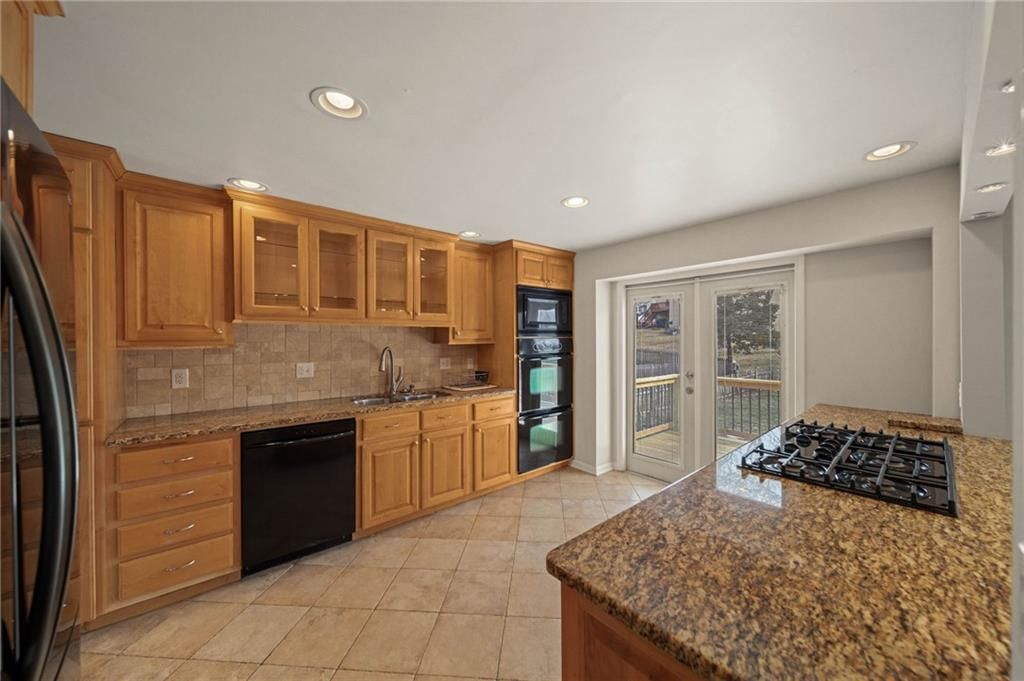 8211 Caenen Lake Road — photo 11