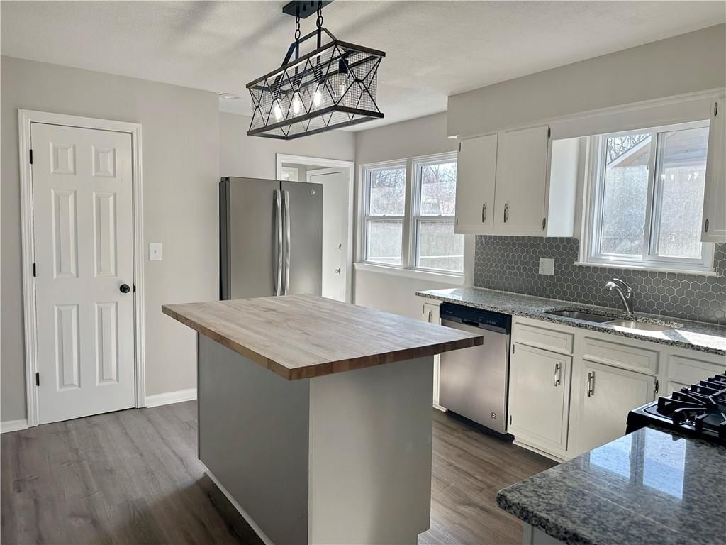 303 E Wilson Street — photo 11