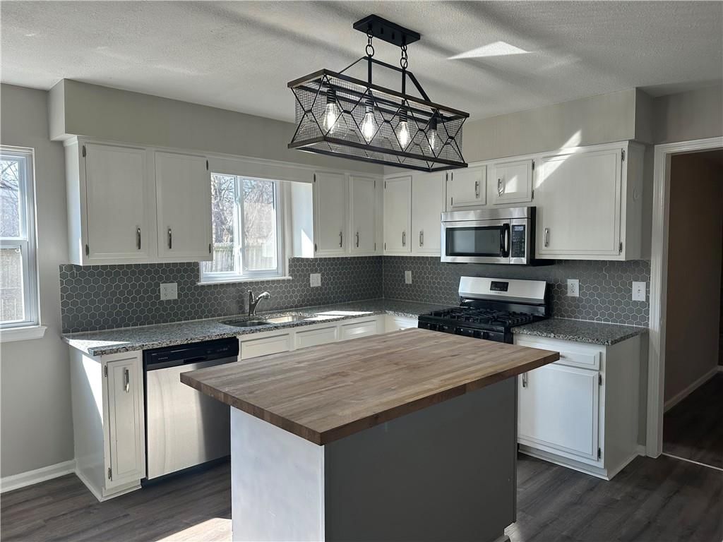 303 E Wilson Street — photo 12