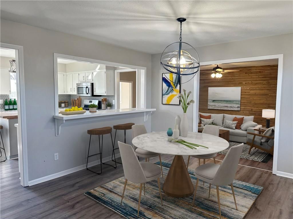 303 E Wilson Street — photo 21