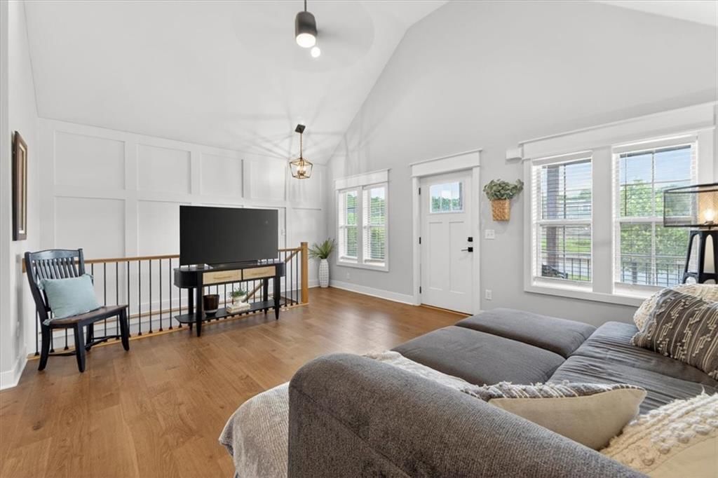 1004 S Harmony Avenue — photo 9