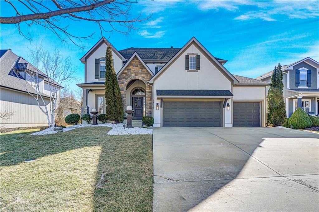 24327 W 107th Place, Olathe, KS